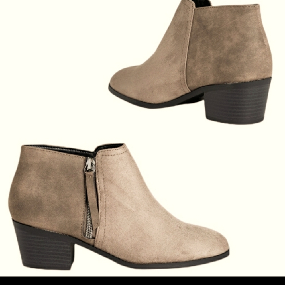 "Soda" ankle boots